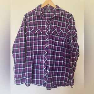 Eddie Bauer Classic Fit Button Up Long Sleeve Purple Plaid 100% cotton flannel L